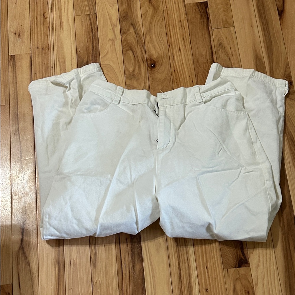 Women’s White Capris - Classic Summer Chino Style